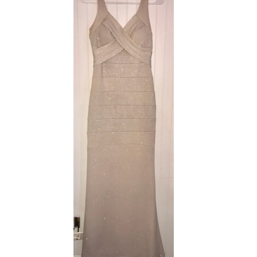 PROM DRESS!! - Picture 4 of 4